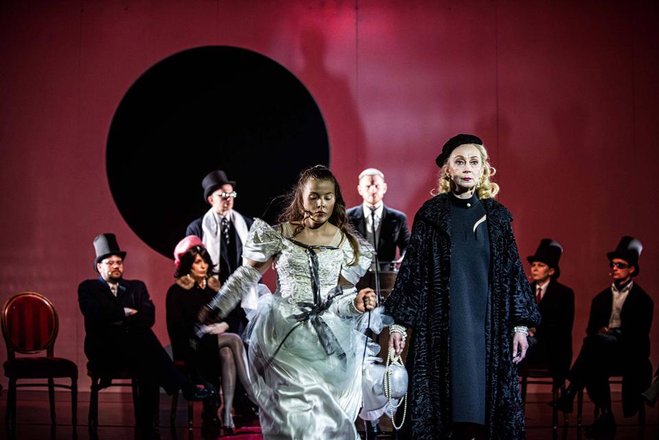 Zdjęcie z premiery spektaklu Klątwa rodziny Kennedych