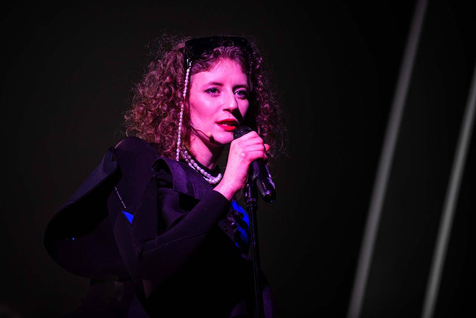 Zdjęcie z premiery spektaklu Klątwa rodziny Kennedych